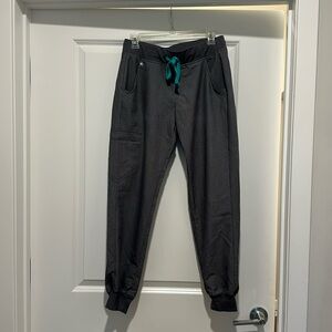 Figs Zamora Jogger Scrub Pants with teal tie!